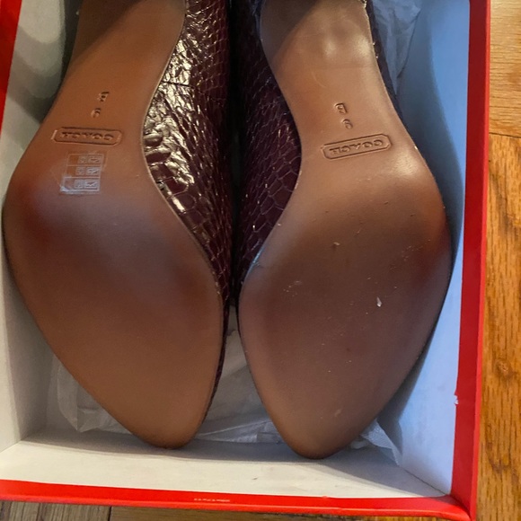 Coach burgundy snakeskin heels, size 9, unworn - Picture 5 of 6